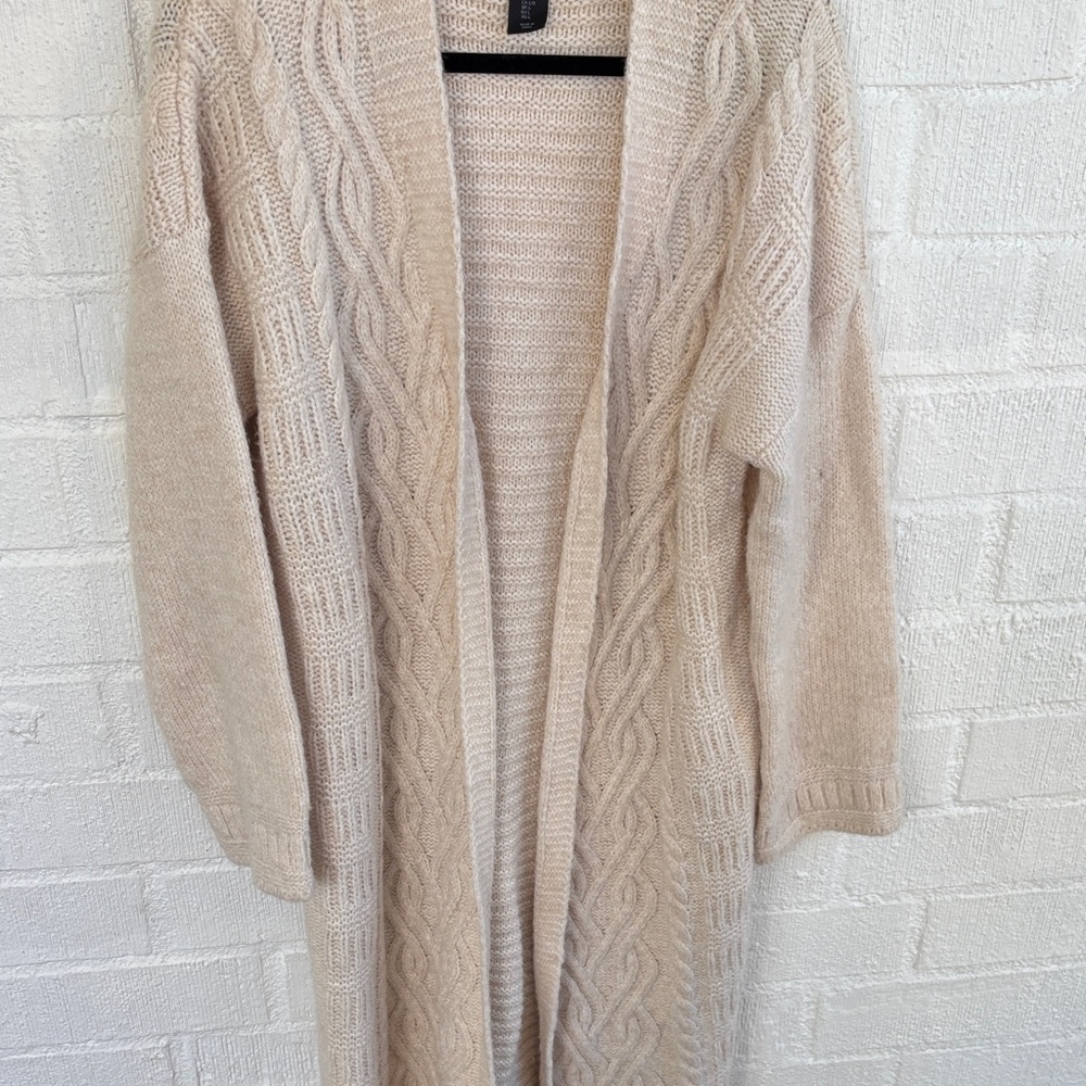 Tahari Wool Cream Cable Knit Long Sleeve Long Cardigan Sweater sz L - Picture 4 of 8
